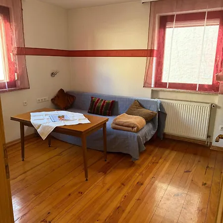 Neubeck Apartman *