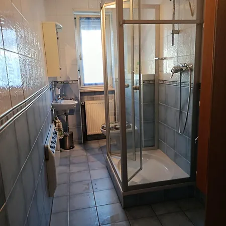 Neubeck Apartman *